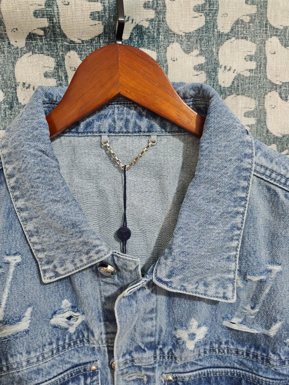 Louis Vuitton Light Blue Destroyed Monogram Denim Jacket Unisex - Picture 4 of 11